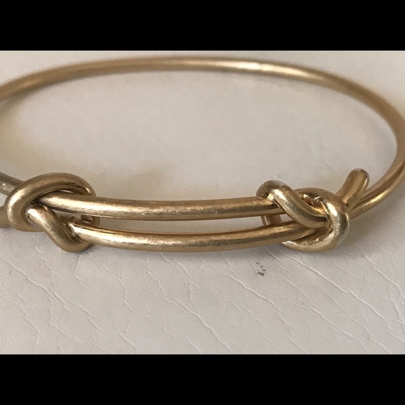 Double knotted vintage bangle bracelet - Picture 5 of 10